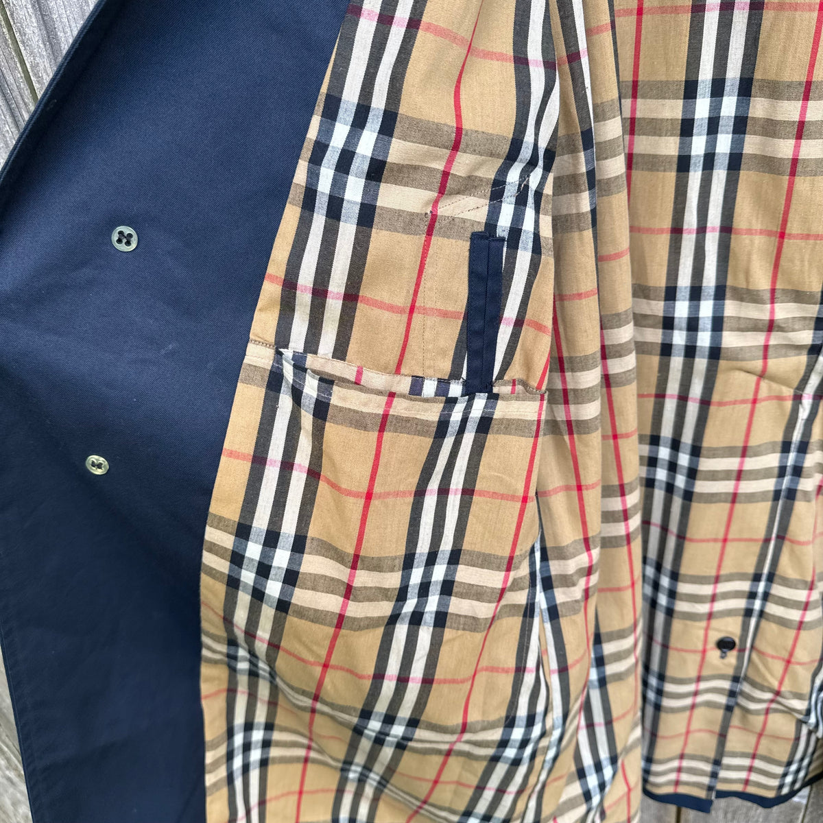 Vintage 90s Burberry’s Trenchcoat