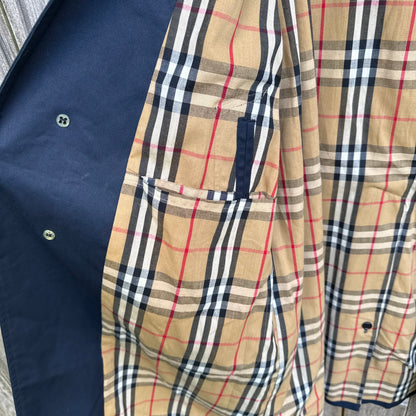 Vintage 90s Burberry’s Trenchcoat