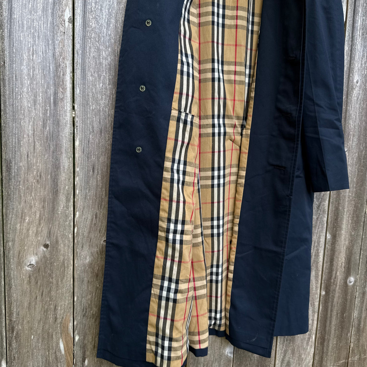 Vintage 90s Burberry’s Trenchcoat