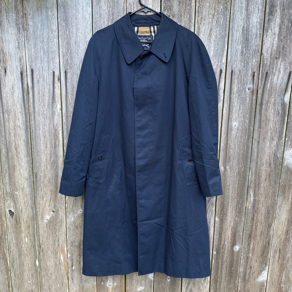 Vintage 90s Burberry’s Trenchcoat