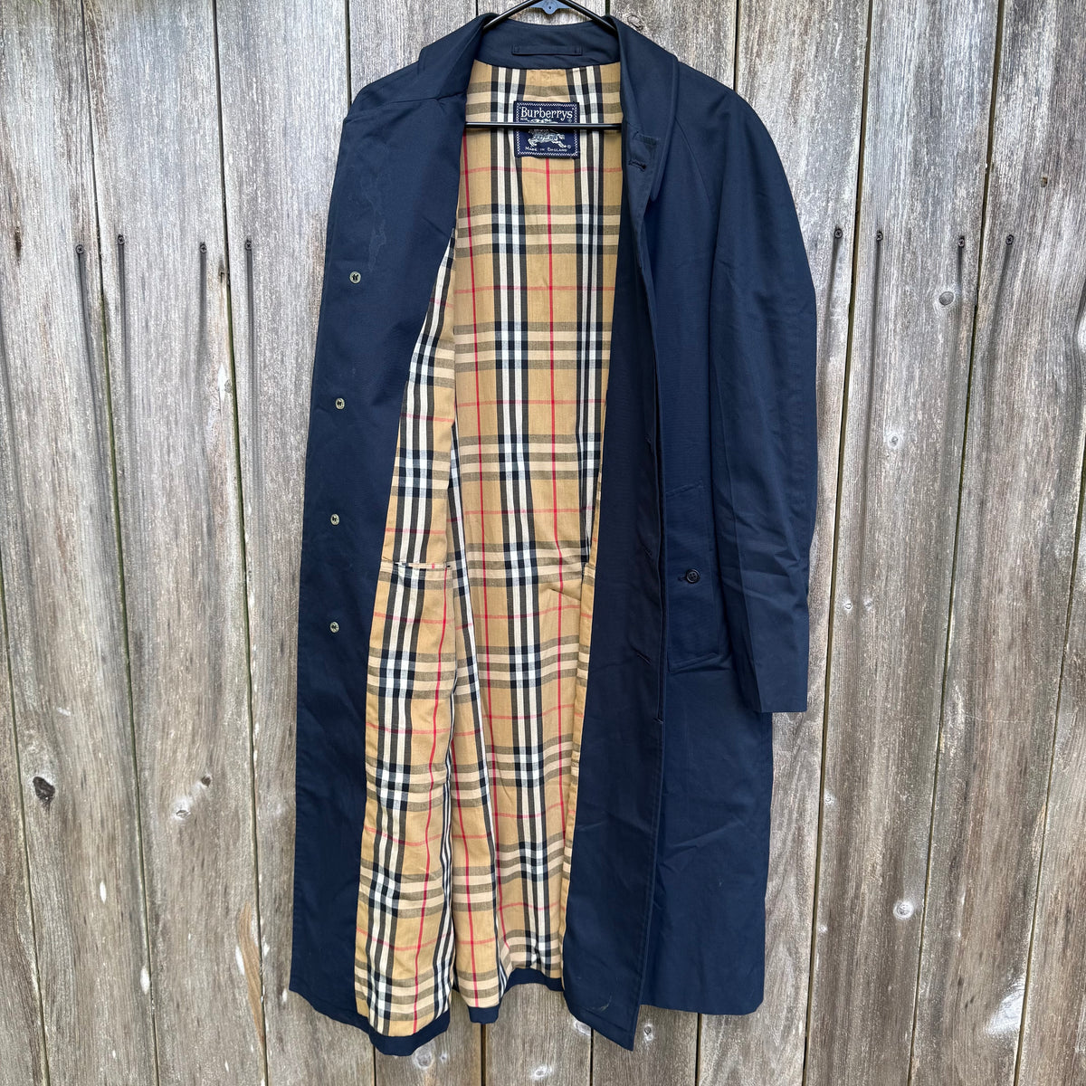 Vintage 90s Burberry’s Trenchcoat