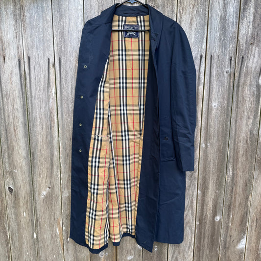 Vintage 90s Burberry’s Trenchcoat
