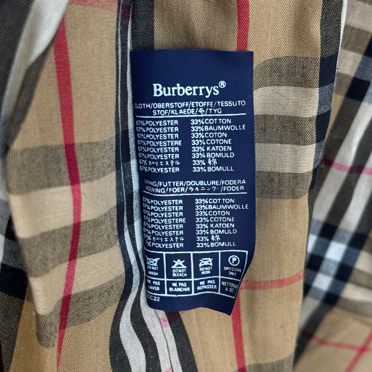 Vintage 90s Burberry’s Trenchcoat